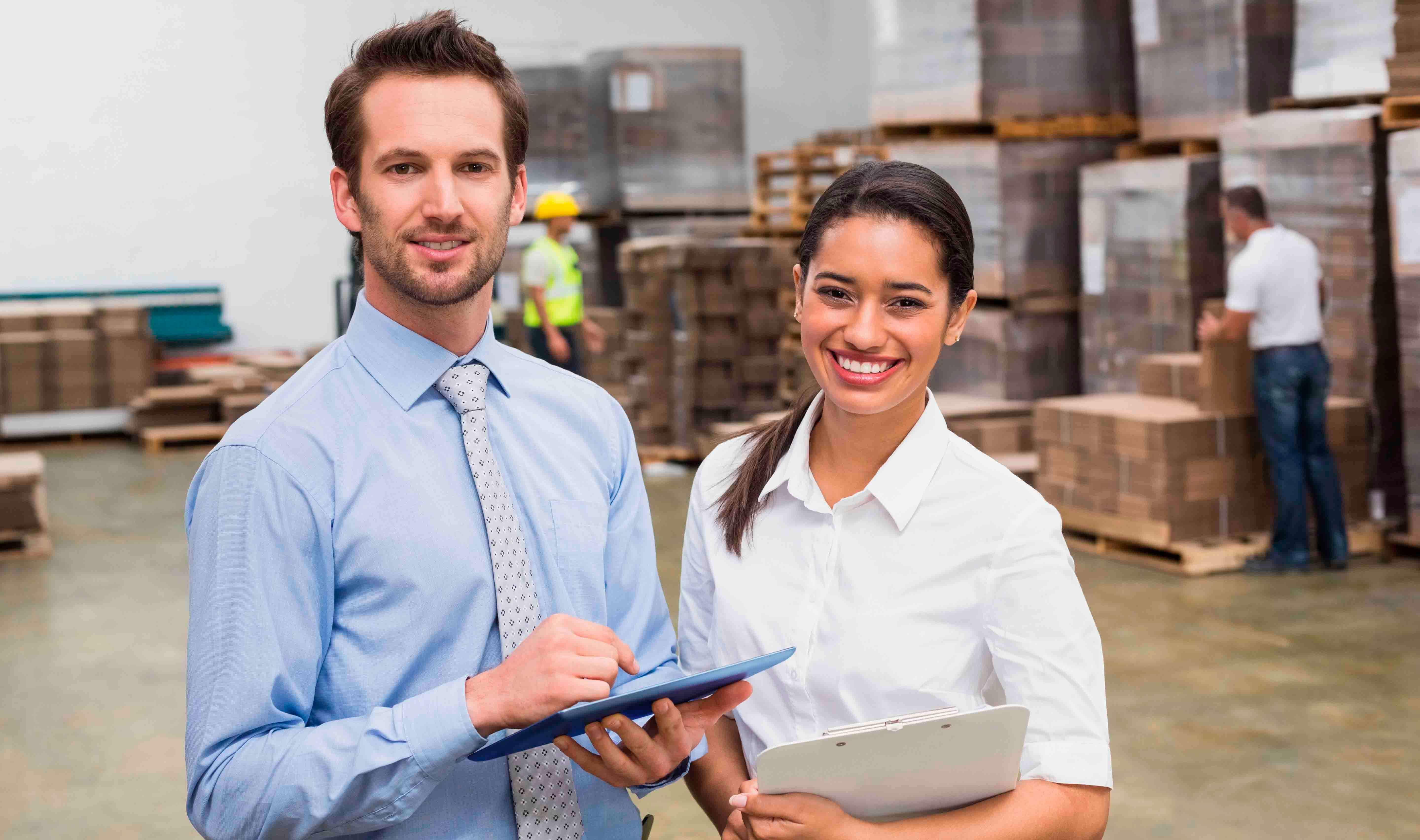 Go out of business. Менеджер стоя. Menejer. Офис с сотрудниками. Люди которые работают на компанию.